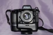 Nikon N90 с бустером МВ-10